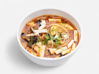 47. Tom yam tofu-nuudlisupp kanaga🌶